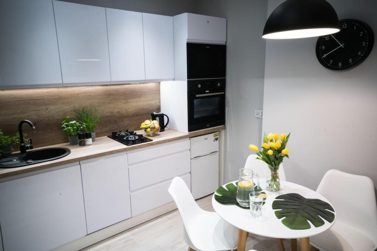 Rynek 20/21 -Cosy New Apartment On The Market Square - 4 Bedrooms - 8 People Wroclaw Exterior photo
